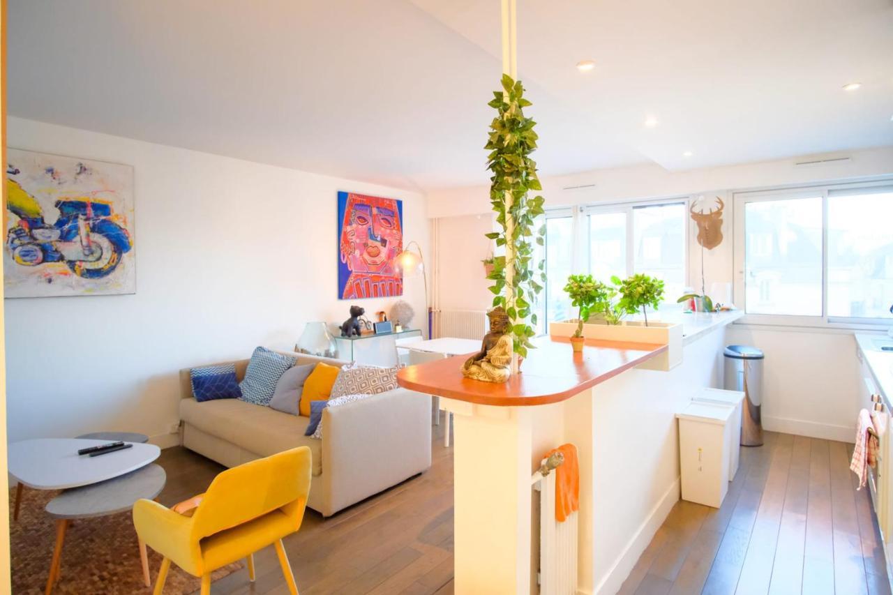 Beautiful And Bright Appt With Eiffel Tower View Apartment Париж Екстериор снимка